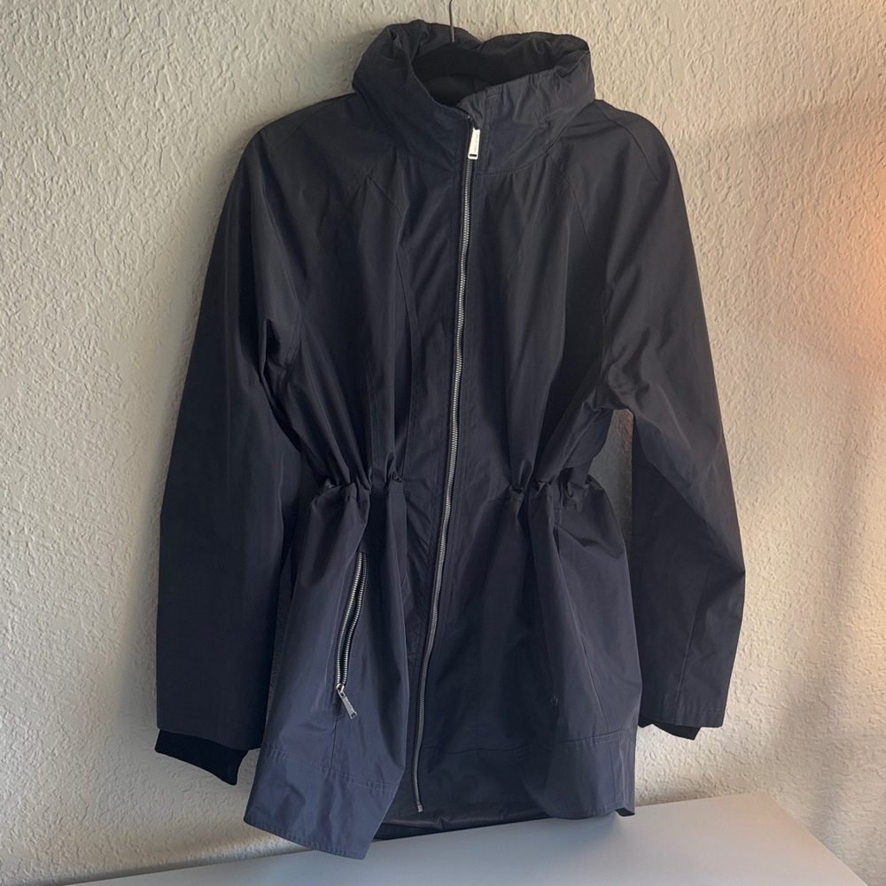 Calvin Klein Performance Packable Raincoat - Picture 16 of 16